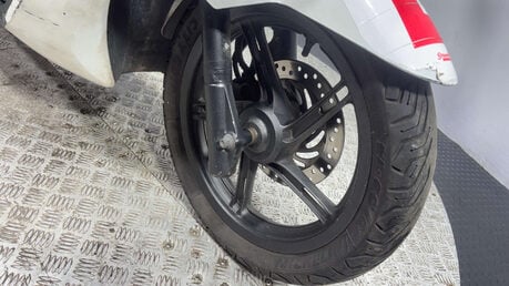 Honda PCX 2015 WW SPARES OR REPAIR PROJECT LEARNER SCOOTER 125CC BIKE 23