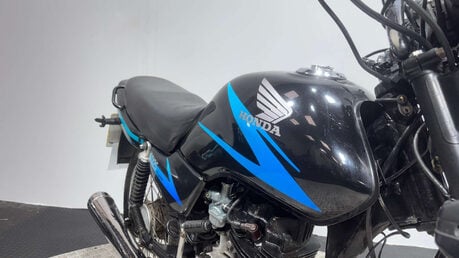 Honda CG 2002 RUNNING PROJECT BIKE SPARES OR REPAIR ICONIC LEARNER 125CC 29