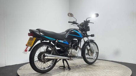 Honda CG 2002 RUNNING PROJECT BIKE SPARES OR REPAIR ICONIC LEARNER 125CC 2