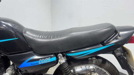 Honda CG 2002 RUNNING PROJECT BIKE SPARES OR REPAIR ICONIC LEARNER 125CC 23