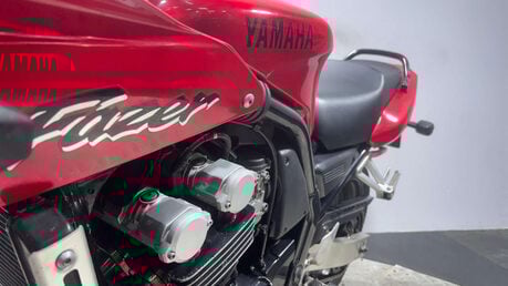 Yamaha FZS 1998 FAZER 33K SPARES OR REPAIR PROJECT BIKE 600CC 7