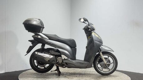 Honda SH300i SH300 2010 300CC PROJECT RUNNING SCOOTER SPARES OR REPAIR BIKE 1