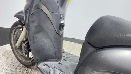 Honda SH300i SH300 2010 300CC PROJECT RUNNING SCOOTER SPARES OR REPAIR BIKE 8