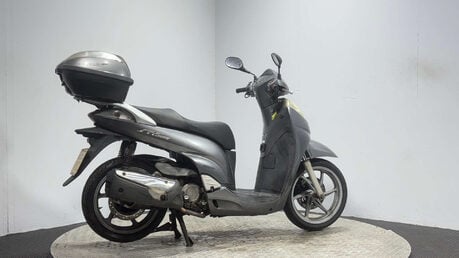 Honda SH300i SH300 2010 300CC PROJECT RUNNING SCOOTER SPARES OR REPAIR BIKE 2