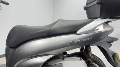 Honda SH300i SH300 2010 300CC PROJECT RUNNING SCOOTER SPARES OR REPAIR BIKE 20