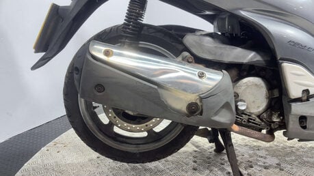 Honda SH300i SH300 2010 300CC PROJECT RUNNING SCOOTER SPARES OR REPAIR BIKE 15