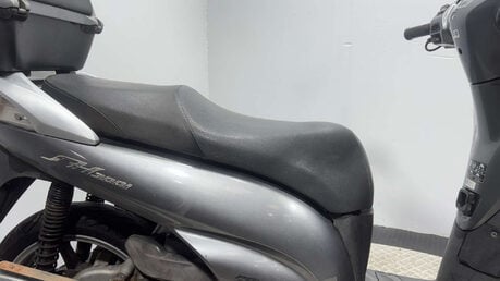 Honda SH300i SH300 2010 300CC PROJECT RUNNING SCOOTER SPARES OR REPAIR BIKE 9