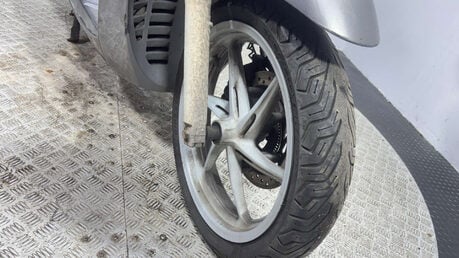 Honda SH300i SH300 2010 300CC PROJECT RUNNING SCOOTER SPARES OR REPAIR BIKE 21