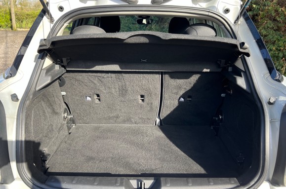 Mini Hatch 1.5 COOPER CHILI PACK 39
