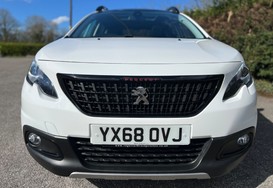 Peugeot 2008 BLUE HDI GT LINE PAN ROOF 7