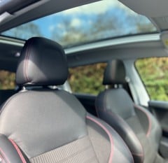 Peugeot 2008 BLUE HDI GT LINE PAN ROOF 3