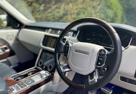 Land Rover Range Rover 4.4 SDV8 AUTOBIOGRAPHY EXECUTIVE REAR SEATS 17