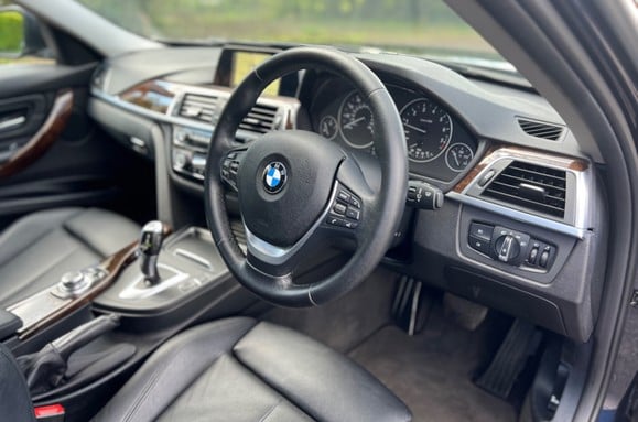 BMW 3 Series 320I SE TOURING AUTOMATIC 20