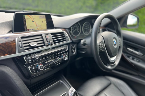 BMW 3 Series 320I SE TOURING AUTOMATIC 30