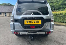 Mitsubishi Shogun 3.2 DI-D SG3 AUTOMATIC 7 SEATS 10