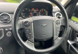 Land Rover Discovery 3.0 SDV6 GRAPHITE AUTO 42