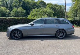 Mercedes-Benz E Class E 220 D AMG LINE AUTO ESTATE 11