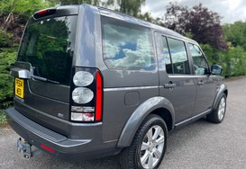 Land Rover Discovery 3.0 SDV6 SE TECH AUTOMATIC 7