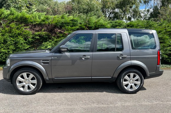 Land Rover Discovery 3.0 SDV6 SE TECH AUTOMATIC 11