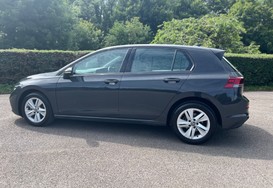 Volkswagen Golf LIFE ETSI DSG 11