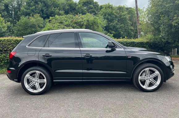 Audi Q5 2.0 TDI QUATTRO S LINE PLUS 7