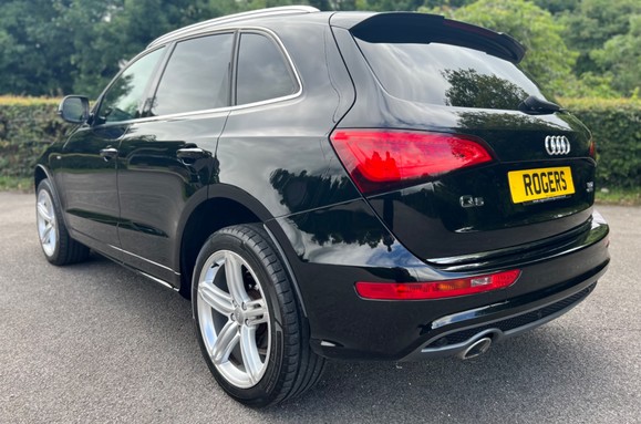 Audi Q5 2.0 TDI QUATTRO S LINE PLUS 12