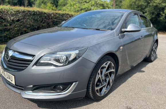 Vauxhall Insignia SRI VX-LINE 1.6 CDTI £20 ROAD TAX 9