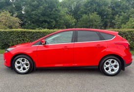 Ford Focus 1.0 ZETEC 5 DOOR £20 ROAD TAX 10