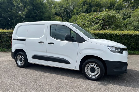 Toyota Proace City L1 ACTIVE 1.5  BlueHDI Panel Van 4