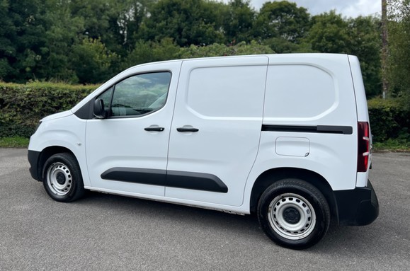 Toyota Proace City L1 ACTIVE 1.5  BlueHDI Panel Van 11