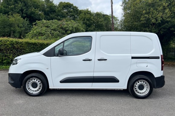 Toyota Proace City L1 ACTIVE 1.5  BlueHDI Panel Van 12