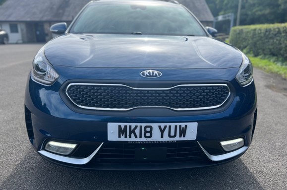 Kia Niro 1.6h GDi FIRST EDITION HYBRID AUTO 4