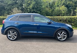 Kia Niro 1.6h GDi FIRST EDITION HYBRID AUTO 5