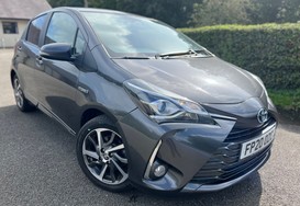 Toyota Yaris  1.5 VVT-h Y20 Bi-tone E-CVT Automatic  2