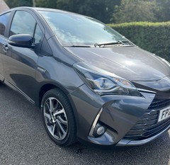 Toyota Yaris  1.5 VVT-h Y20 Bi-tone E-CVT Automatic  4