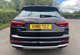 Audi Q3 1.5 TFSI SPORT 8