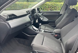 Audi Q3 1.5 TFSI SPORT 26