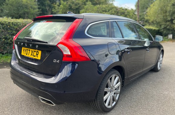 Volvo V60 2.0 D4 SE LUX NAV AUTO ESTATE 6