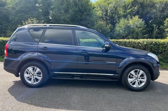 SsangYong Rexton 2.2D EX 7 SEATS 6