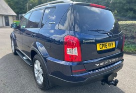 SsangYong Rexton 2.2D EX 7 SEATS 10