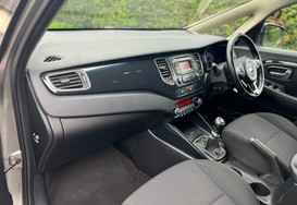 Kia Carens 1.6 GDi 2 7 SEATS 31