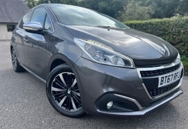 Peugeot 208 1.2 PURETECH ALLURE PREMIUM 1