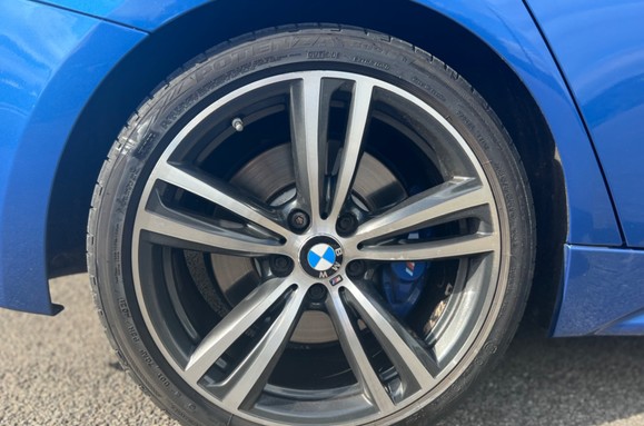 BMW 3 Series 320D M SPORT TOURING 8