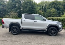 Toyota Hilux INVINCIBLE X 4WD 2.8 D-4D DCB AUTO 6