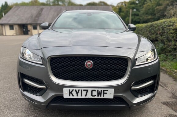 Jaguar F-Pace 2.0D R-SPORT AWD AUTO 4