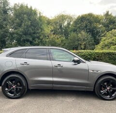 Jaguar F-Pace 2.0D R-SPORT AWD AUTO 4