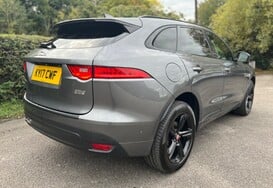 Jaguar F-Pace 2.0D R-SPORT AWD AUTO 8