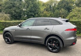 Jaguar F-Pace 2.0D R-SPORT AWD AUTO 12