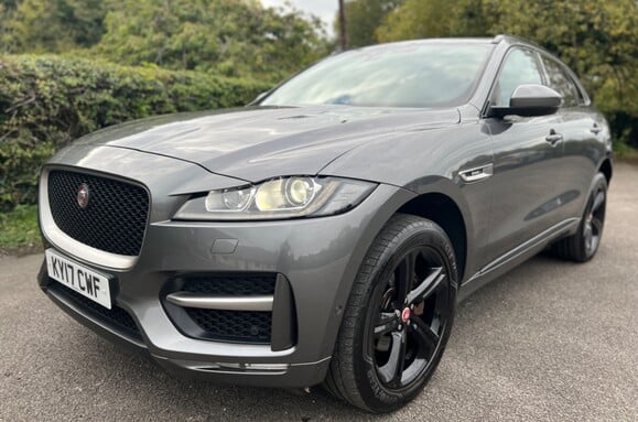 Jaguar F-Pace 2.0D R-SPORT AWD AUTO 15