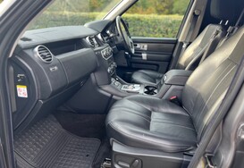 Land Rover Discovery 3.0 SDV6 COMMERCIAL XS AUTO 24